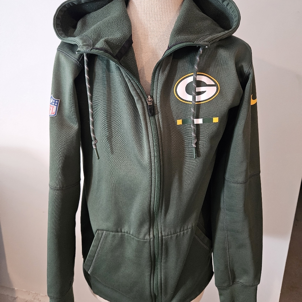 Green Bay Packers sweatshirt